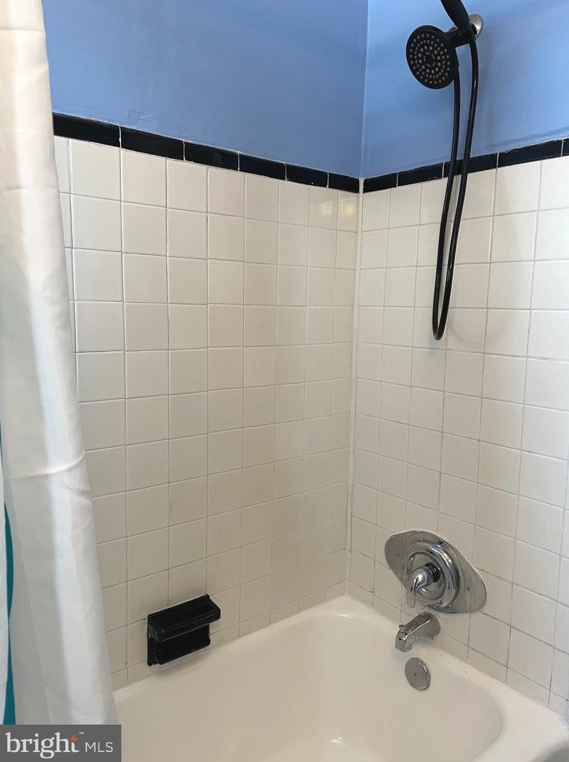 1225 9 St, Chester PA 19013-1712 exterior