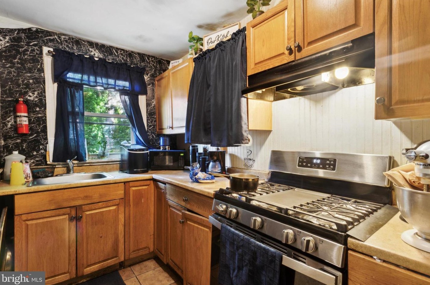 334 15 St, Chester PA 19013-5313 exterior