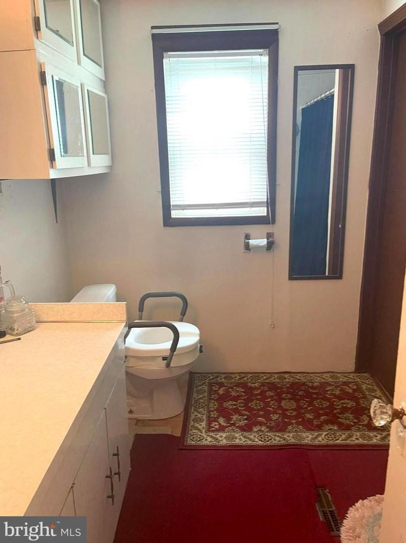 347 Taylor Ter, Chester PA 19013-4236 exterior