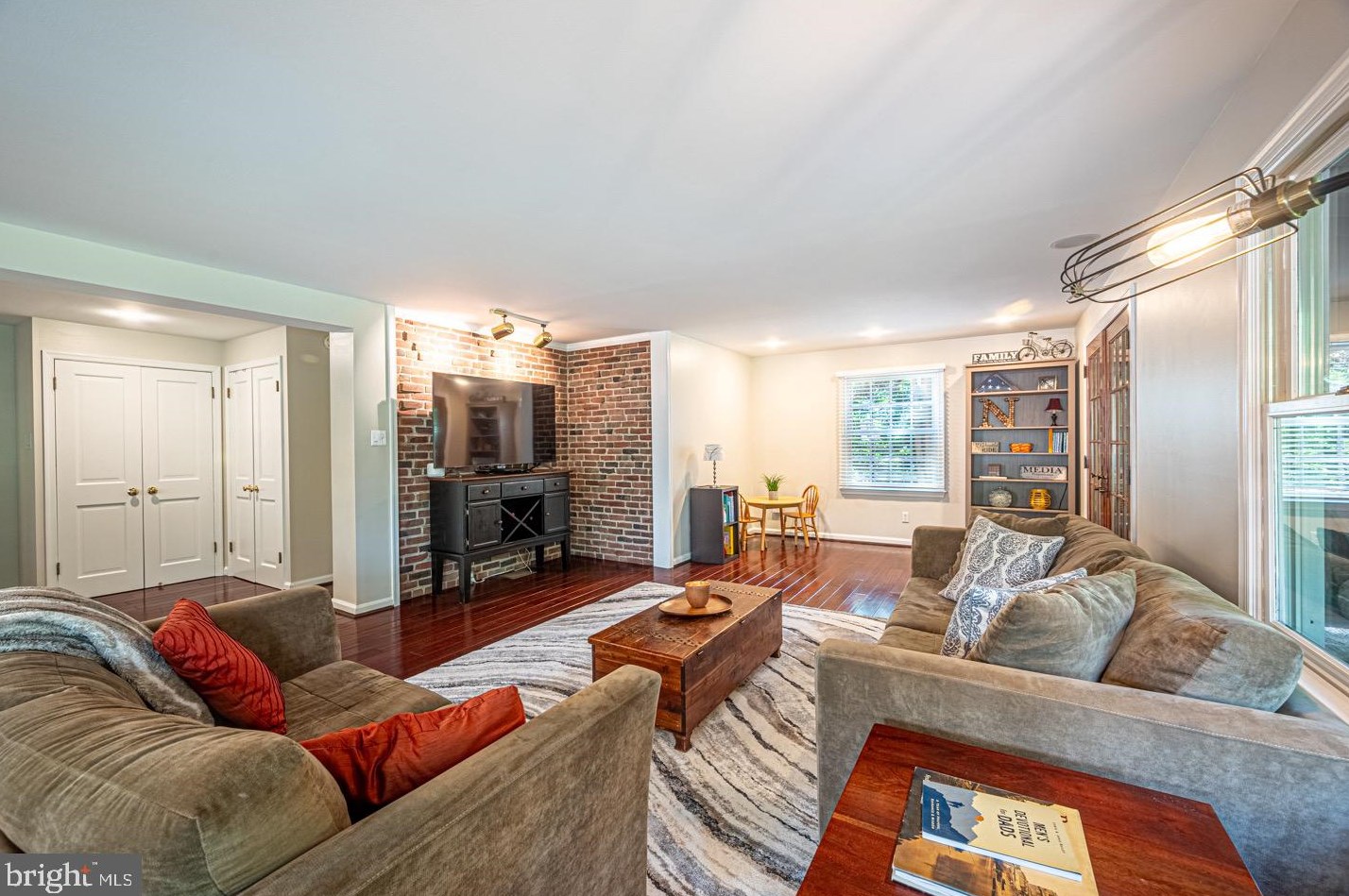 727 Hemlock Rd, Media PA 19063-1709 exterior