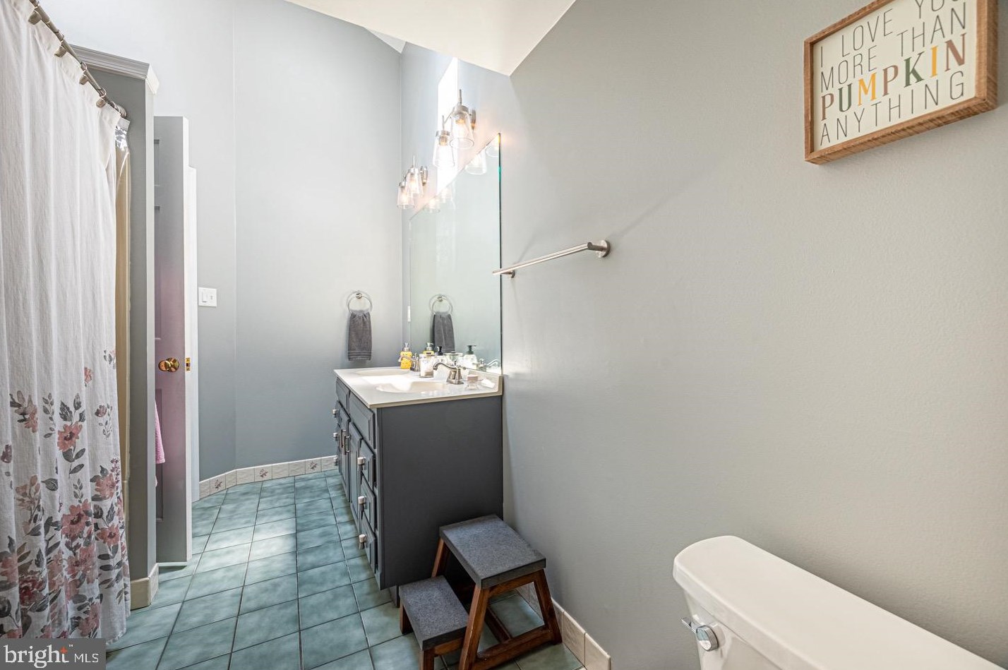 727 Hemlock Rd, Media PA 19063-1709 exterior