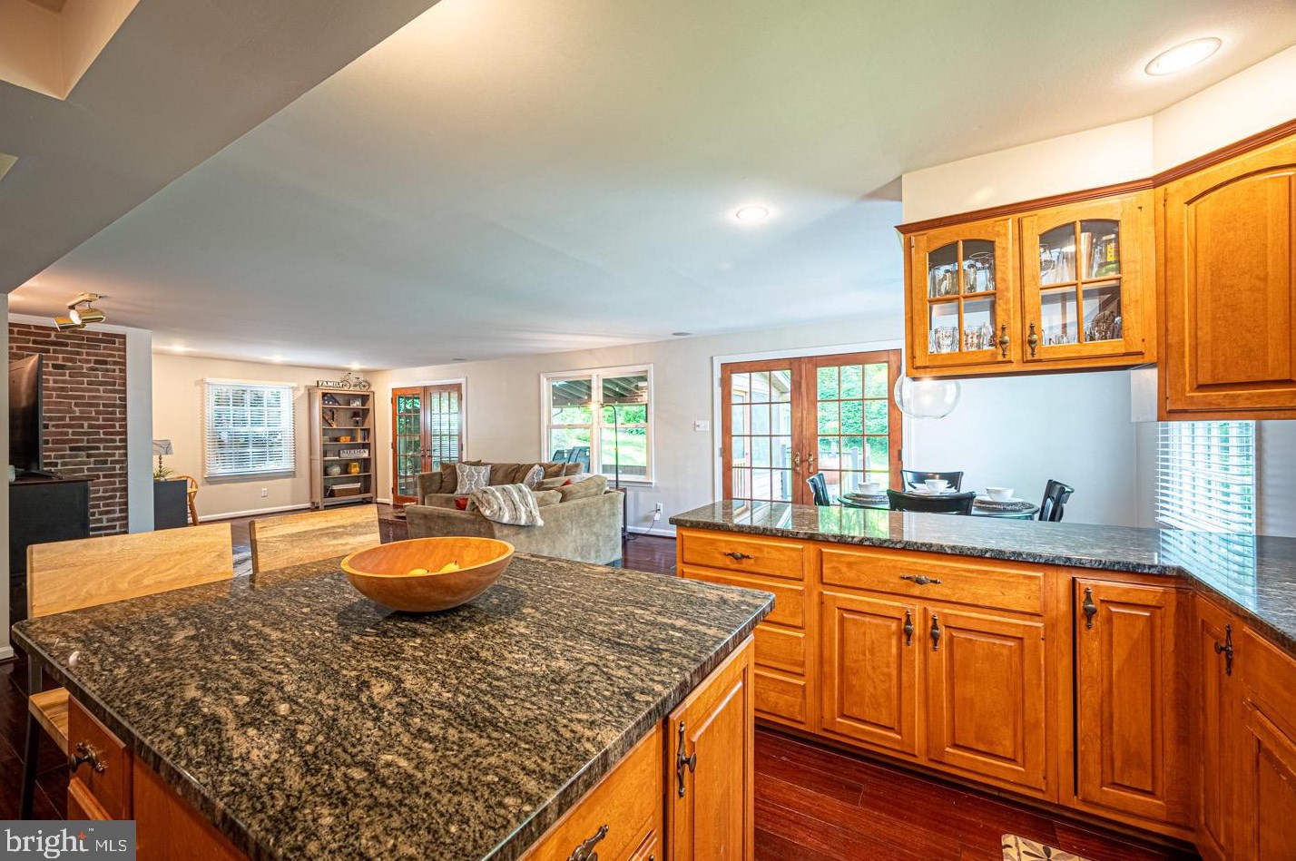 727 Hemlock Rd, Media PA 19063-1709 exterior