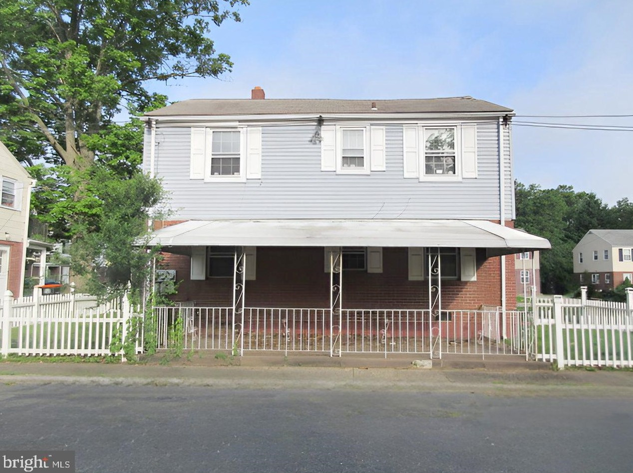213 Elkinton Ave, Chester PA 19013-5027 exterior