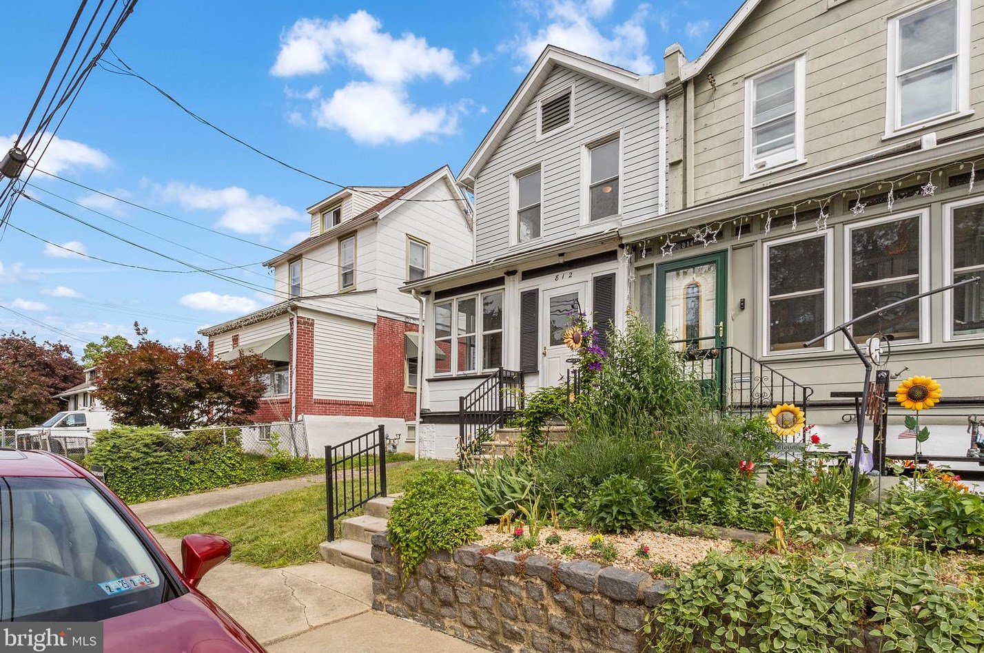 812 North St, Darby PA  19023-3527 exterior