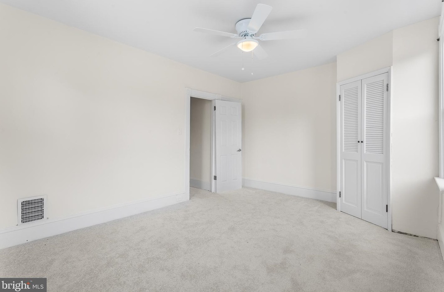 812 St, Darby PA 19023-3925 exterior