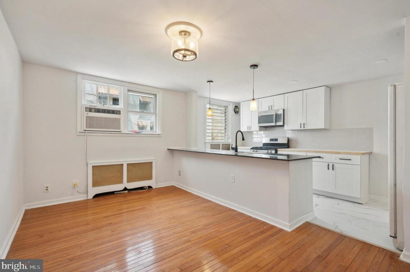 146 Richfield Rd, Upper Darby PA  19082-4109 exterior