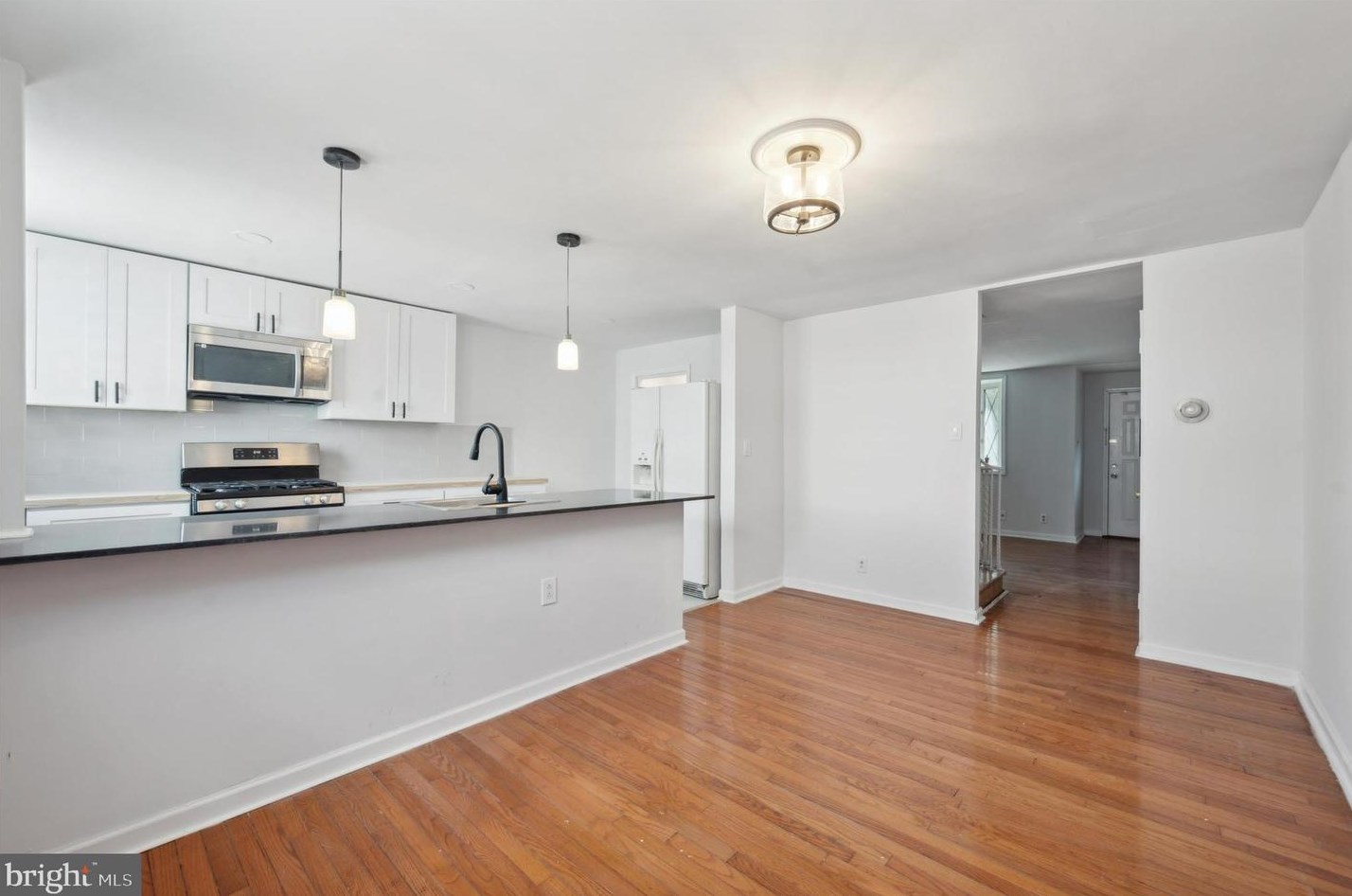 146 Richfield Rd, Upper Darby PA  19082-4109 exterior