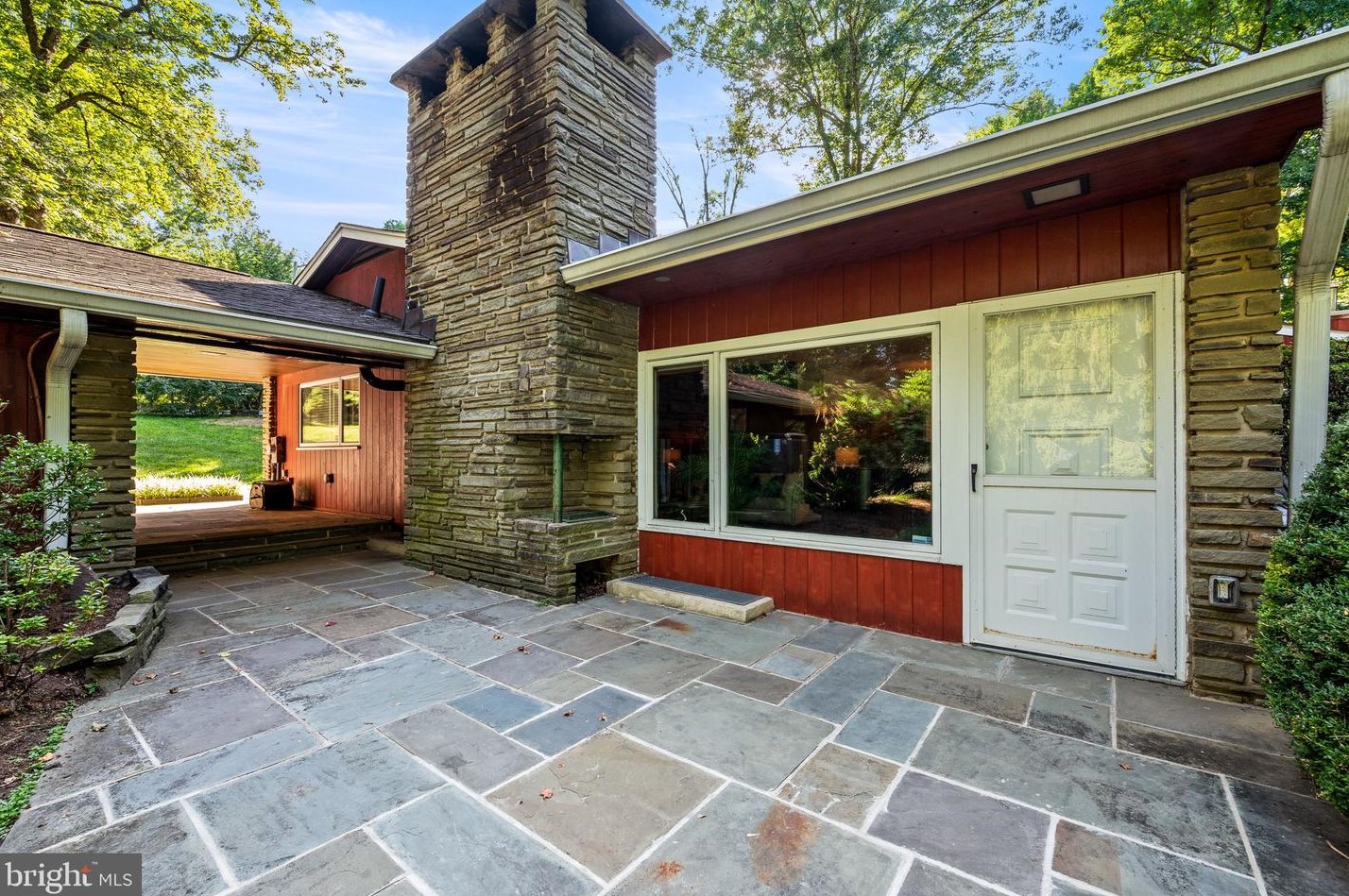 337 Plush Mill Rd, Media PA 19086-6017 exterior