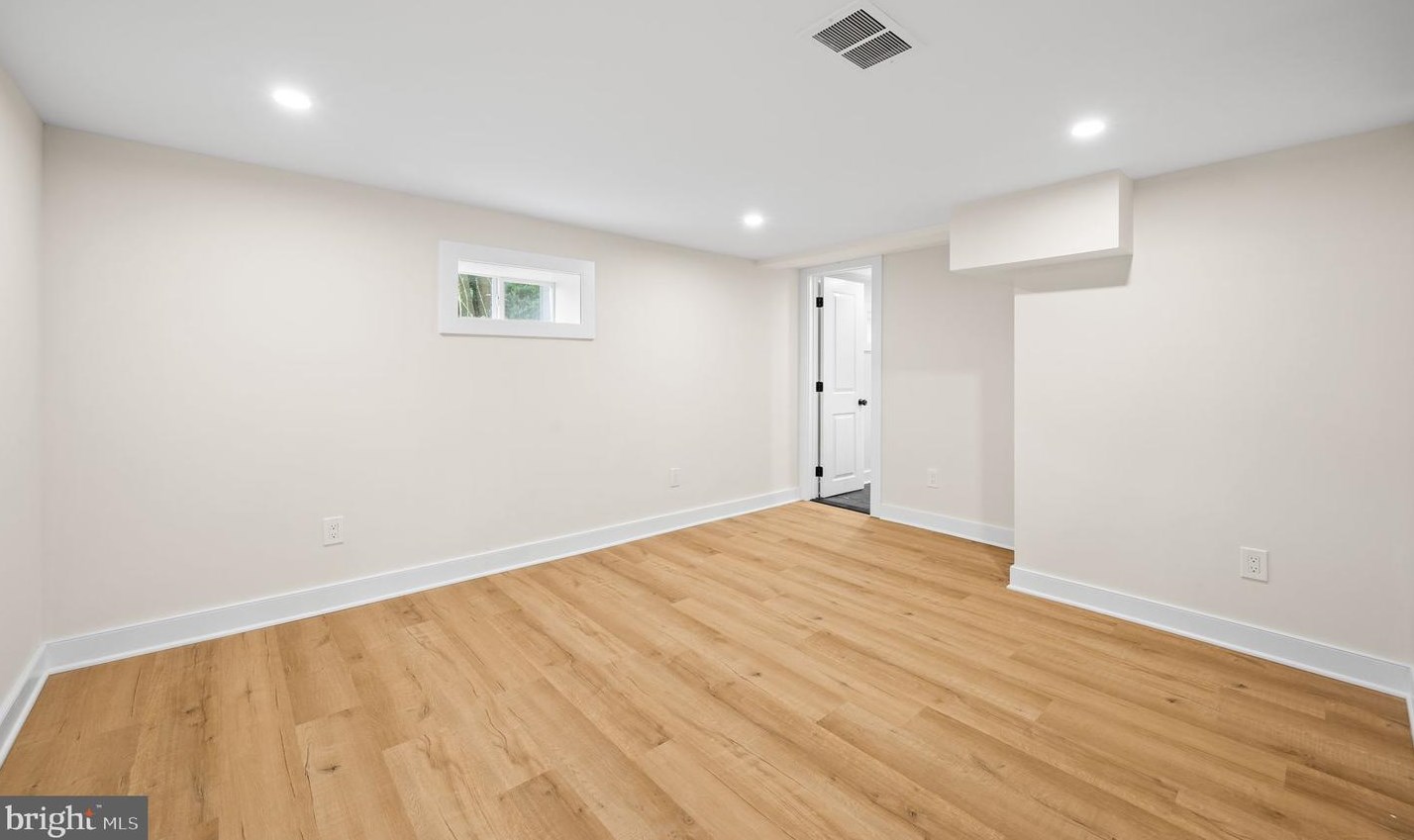 529 Old Middletown Rd, Media PA 19063-4429 exterior