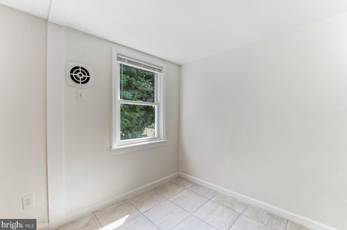 335 21 St, Chester PA 19013-0055 exterior