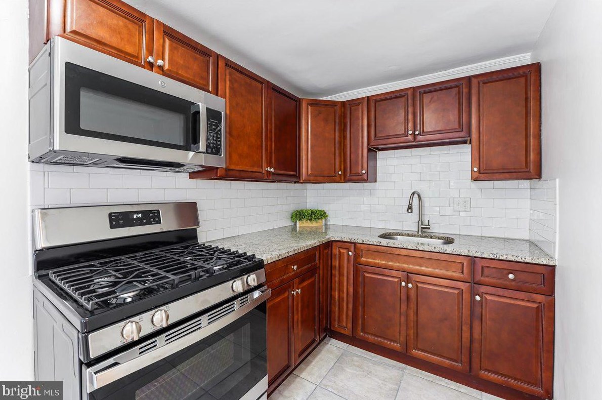 335 21 St, Chester PA 19013-0055 exterior