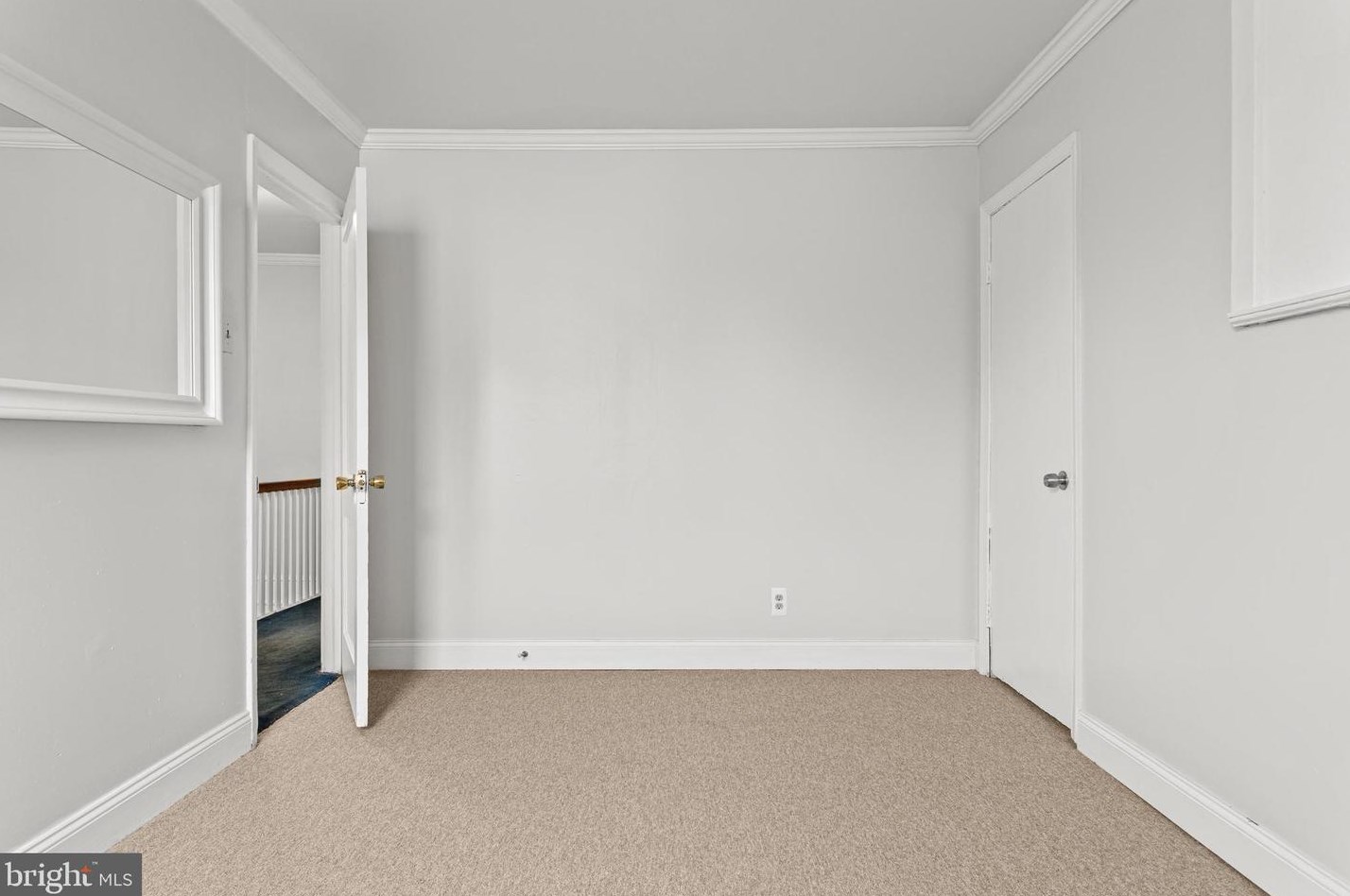 221 Barrington Rd, Upper Darby PA  19082-4217 exterior