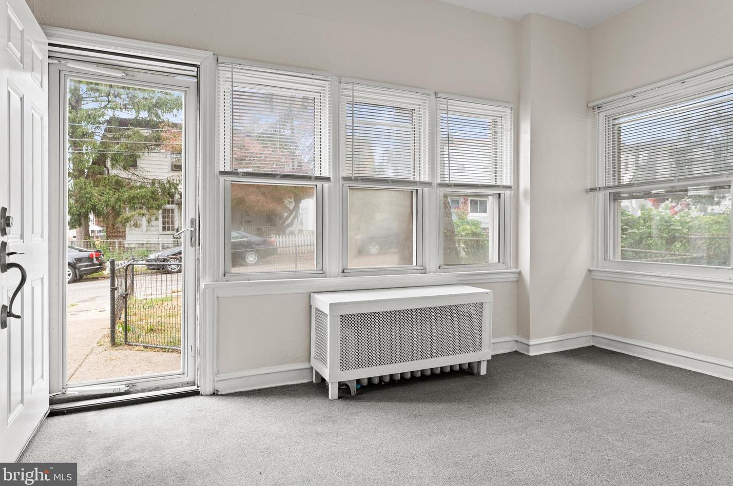 221 Barrington Rd, Upper Darby PA  19082-4216 exterior