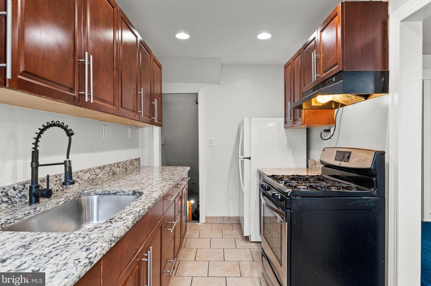 221 Barrington Rd, Upper Darby PA  19082-4217 exterior