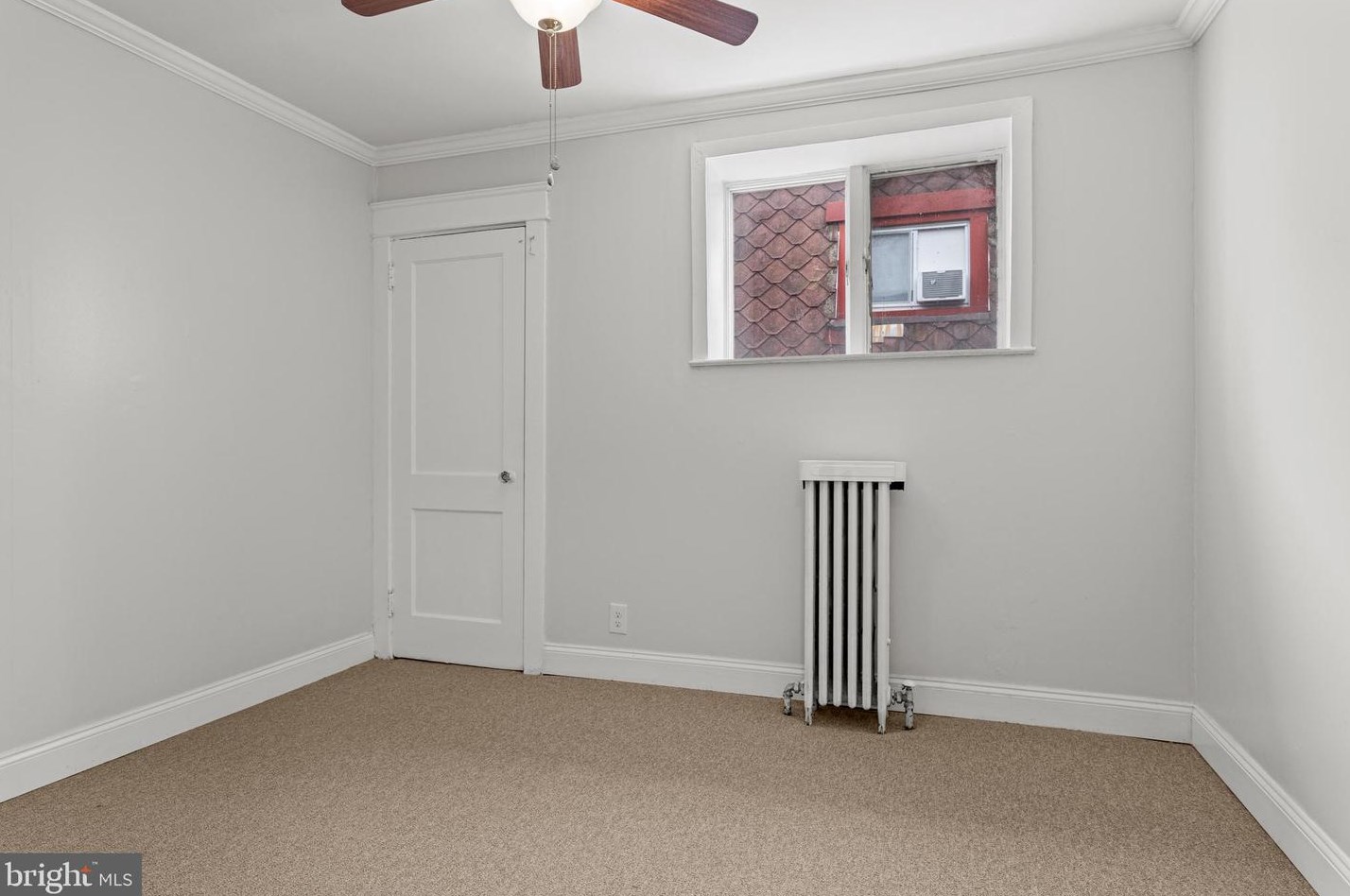 221 Barrington Rd, Upper Darby PA  19082-4217 exterior