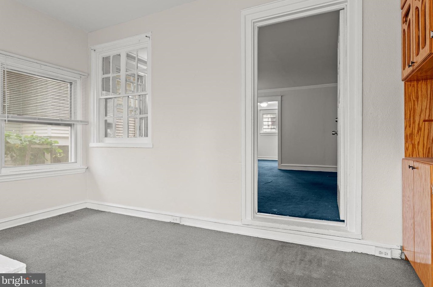 221 Barrington Rd, Upper Darby PA  19082-4217 exterior