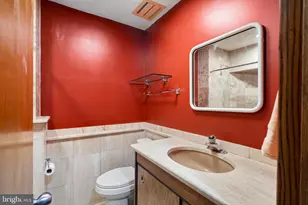 390 S Bryn Mawr Ave, Bryn Mawr, PA 19010 - Photo 51