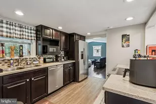 1707 Peach St, Upper Chichester, PA 19061 - Photo 5