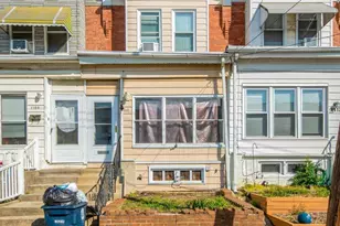 1110 E 11th St, Crum Lynne, PA 19022 - Photo 1