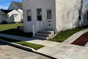 1417 E 13th St, Crum Lynne, PA 19022 - Photo 3