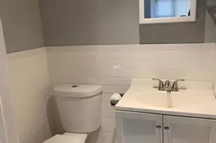 210 Londonderry Ln, Darby, PA 19023 - Photo 7