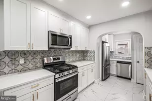 24 Sunshine Rd, Upper Darby, PA 19082 - Photo 13