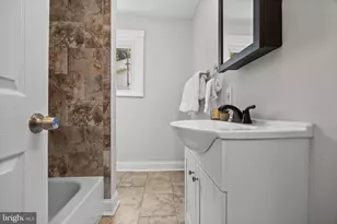 2013 Edgmont Ave, Chester, PA 19013 - Photo 17