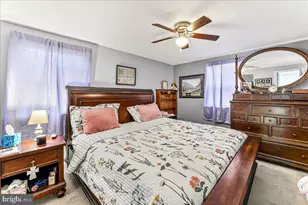 516 Edgewood Ave, Folsom, PA 19033 - Photo 9