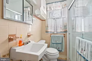 128 E Cooke Ave, Glenolden, PA 19036 - Photo 13