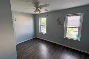 103 Thurlow St, Chester, PA 19013 - Photo 9