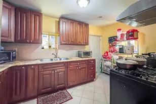 202 S 4th St, Darby, PA 19023 - Photo 7