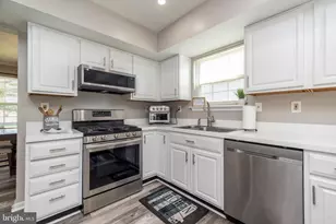 319 Fairview Rd, Woodlyn, PA 19094 - Photo 7