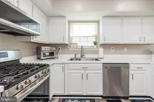 319 Fairview Rd, Woodlyn, PA 19094 - Photo 9