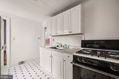 816 Upland Avenue, Chester, PA 19013 - Photo 11