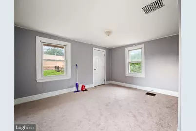 816 Upland Avenue, Chester, PA 19013 - Photo 13