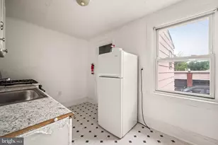 816 Upland Ave, Chester, PA 19013 - Photo 9