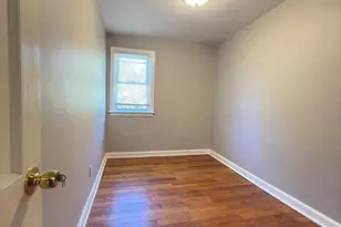 268 S Bayberry Ln, Upper Darby, PA 19082 - Photo 9