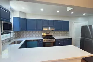 268 S Bayberry Ln, Upper Darby, PA 19082 - Photo 1