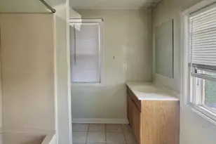 1526 Weber Dr, Marcus Hook, PA 19061 - Photo 7