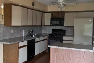 610 S Cedar Ln, Upper Darby, PA 19082 - Photo 9