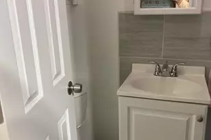 275 Glendale Rd, Upper Darby, PA 19082 - Photo 15