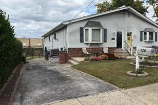 436 Manhattan, Essington, PA 19029 - Photo 3