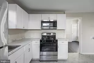 2003 Edgmont Ave, Chester, PA 19013 - Photo 21