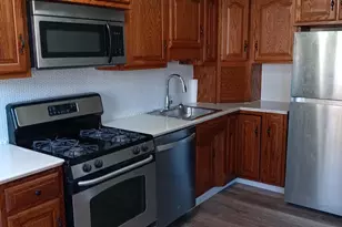 1027 Windsor Rd, Collingdale, PA 19023 - Photo 7