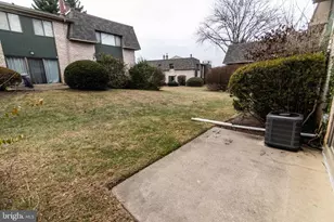 987 Putnam Blvd, Wallingford, PA 19086 - Photo 3