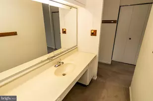 987 Putnam Blvd, Wallingford, PA 19086 - Photo 17