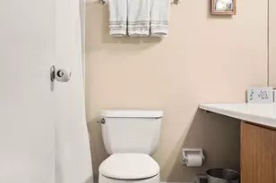 2201 Aspen Cir, Springfield, PA 19064 - Photo 17