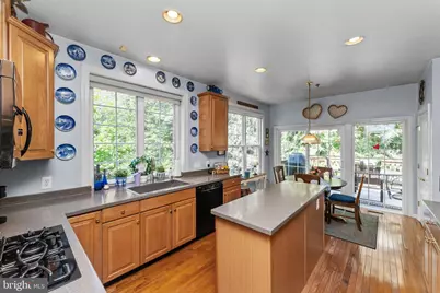 121 Camelot Lane, Newtown Square, PA 19073 - Photo 9