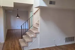 109 Village Chatham, Ardmore, PA 19003 - Photo 11