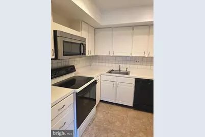 109 Village Chatham #109, Ardmore, PA 19003 - Photo 3